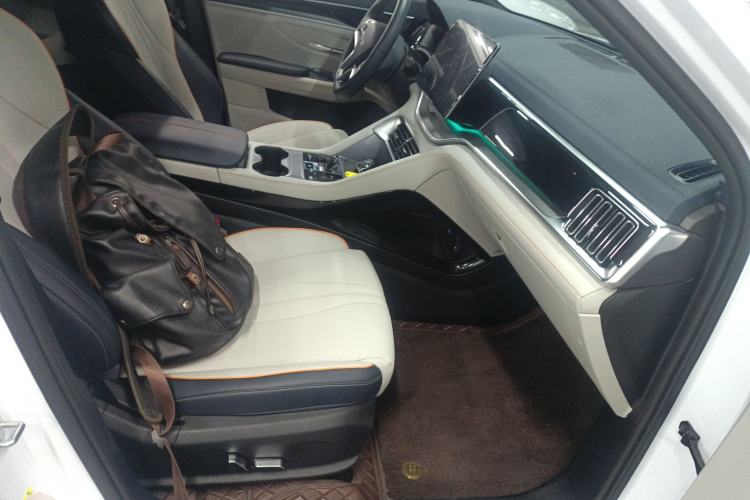 Used BYD Song PLUS New Energy 2024 HONOR Edition DM-i 110km Flagship PLUS
