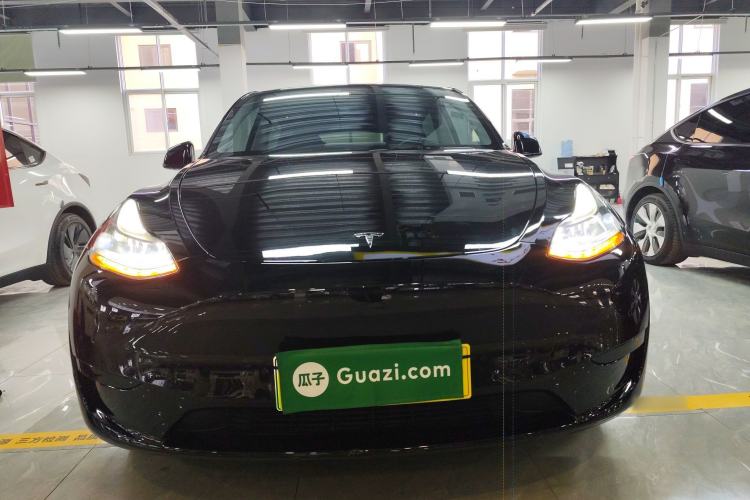 Used Tesla Model Y 2023 Rear-Wheel-Drive Version
