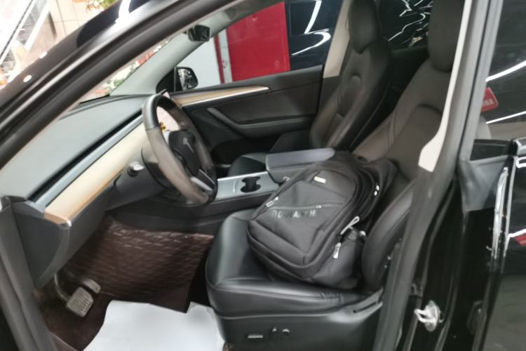 Used Tesla Model Y 2021 Standard Range Rear-Wheel Drive Version Left Front Seat