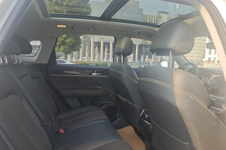 Used GAC Trumpchi GS5 2019 270T Automatic Luxury Edition Interior 9