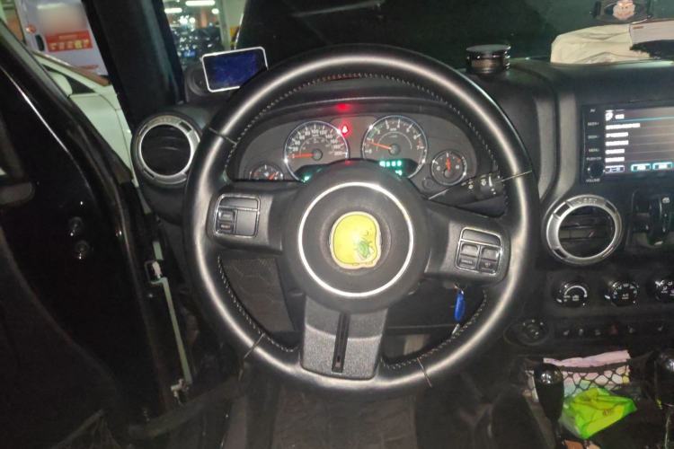 Used Jeep Wrangler 2012 3.6L Sahara Four-Door Edition
