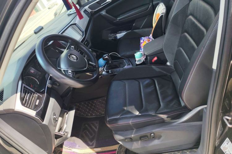 Used Volkswagen Tayron 2019 330TSI Two-Wheel Drive Luxury Model China VI Standard