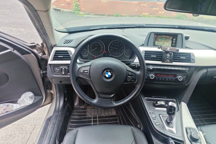 Used BMW 3 Series 2015 320Li Luxury Edition Fashion Model Steering Wheel