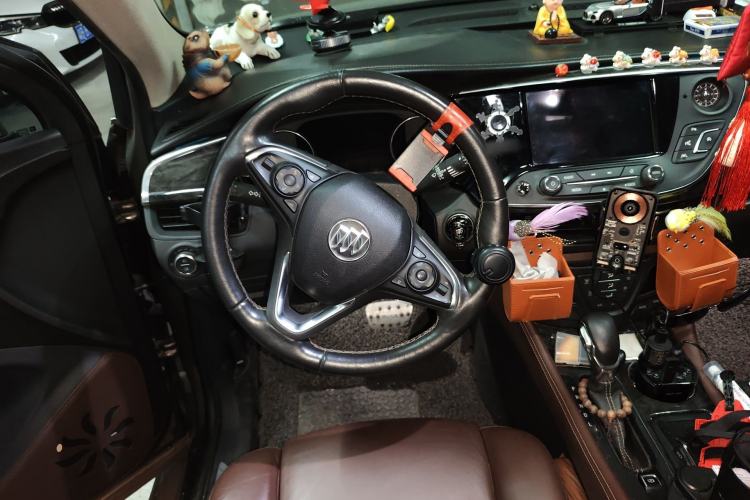 Used Buick Envision 2014 28T All-Wheel-Drive Versatile Sports Flagship Edition Steering Wheel