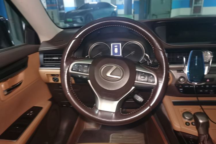 Used Lexus ES 2017 200 30th Anniversary Edition