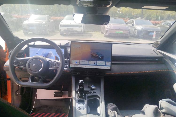 Used Lynk & Co 03 2025 1.5TD DCT Champion Edition Pro Center Console