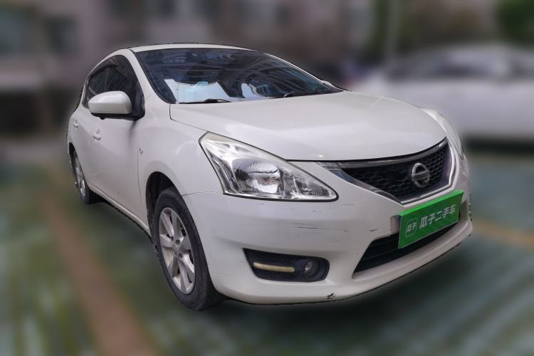 Used Nissan Tiida 2014 1.6L CVT Cool Cafe Edition Front Right 45 Deg