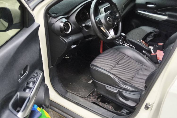 Used Nissan Kicks 2018 1.5L CVT Smart Connect Luxury Edition
