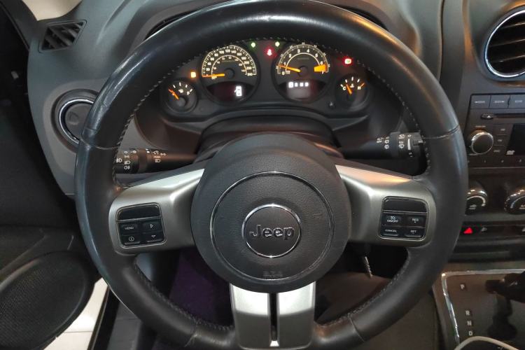 Used Jeep Patriot 2014 2.0L Sport Edition
