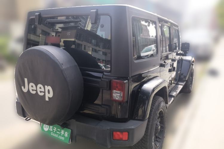 Used Jeep Wrangler 2014 3.0L Sahara Four-Door Edition