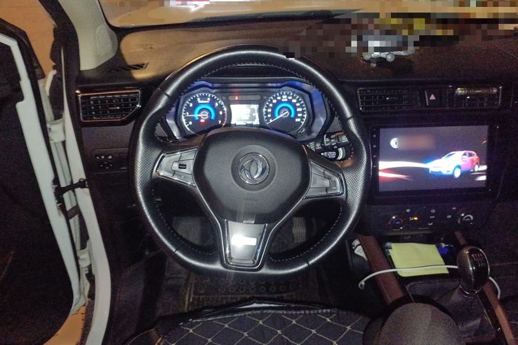 Used Dongfeng Fengon 580 2016 1.5T Manual Luxury Edition
