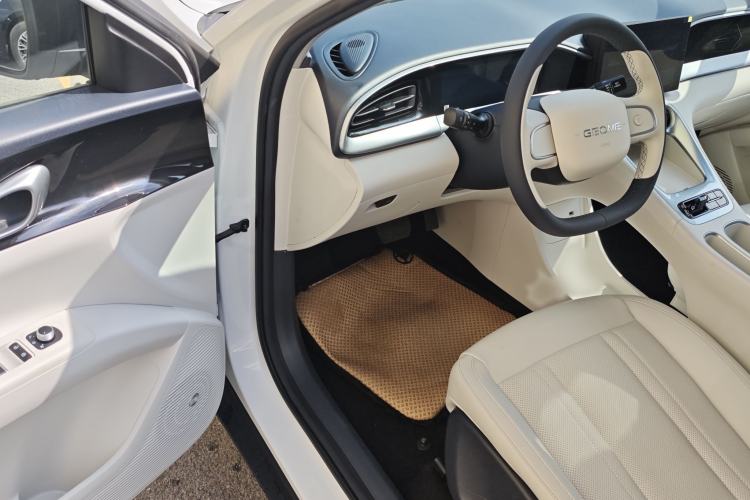 Used Geely Galaxy Geome 2025 410 km Free Version Interior 10