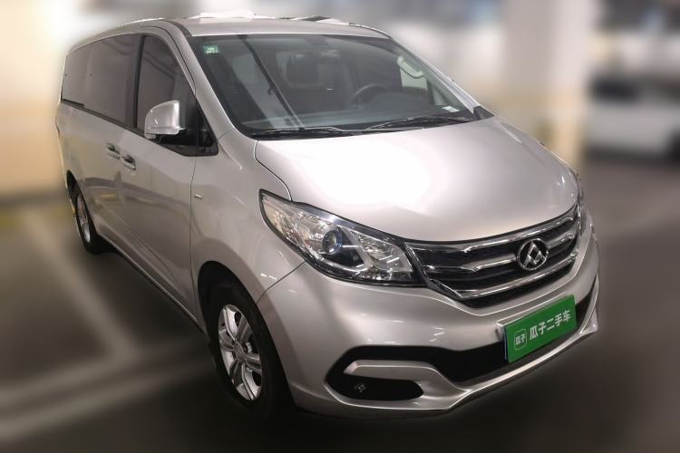 Used SAIC MAXUS G10 2016 2.0T Automatic Elite Edition Front Right 45 Deg