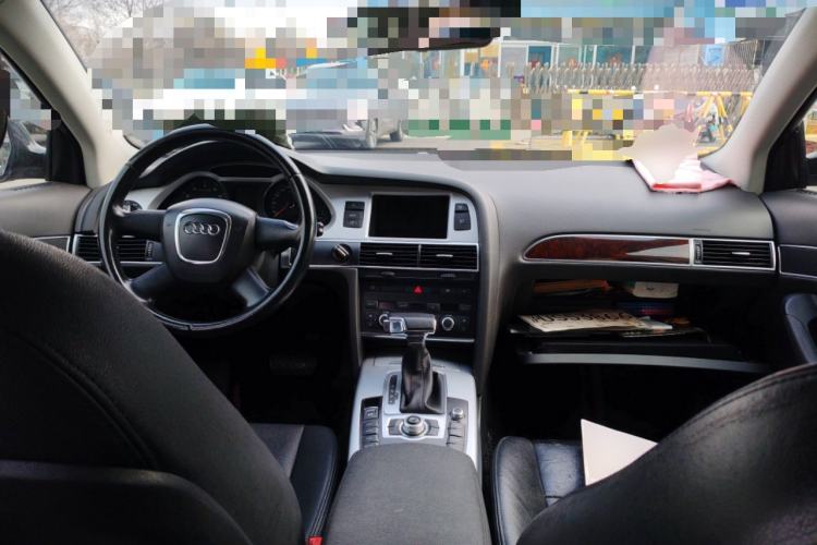 Used Audi A6L 2011 2.0 TFSI Automatic Standard Edition Center Console