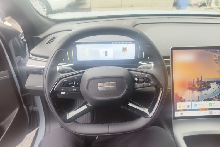Used Geely Galaxy L6 2024 125km Creative Edition
