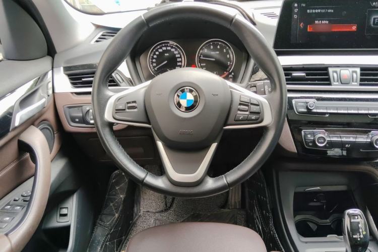 Used BMW X1 2020 sDrive25Li Leading Model

