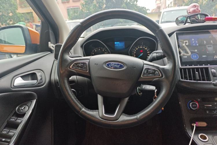 Used Ford Focus 2015 Hatchback EcoBoost 125 Automatic Supreme Style Edition
