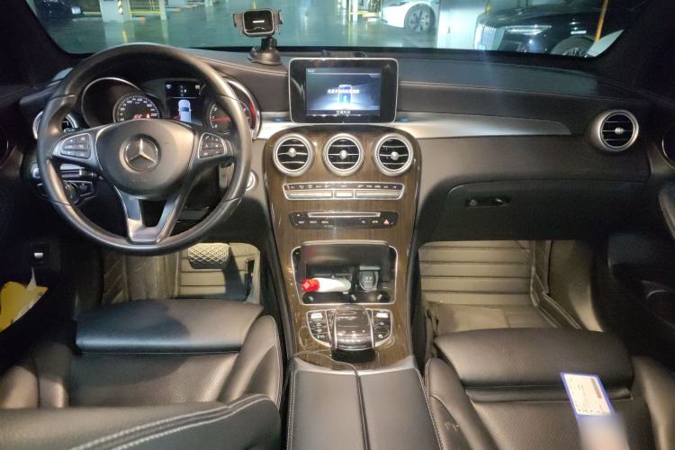 Used Mercedes-Benz GLC 2019 GLC 260 L 4MATIC Dynamic Model
