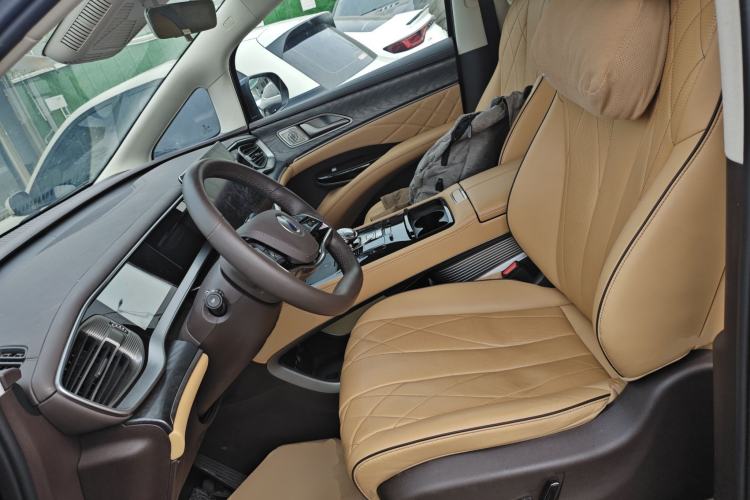 Used Denza D9 2024 DM-i 980 Four-Wheel Drive Prestige Model Left Front Seat