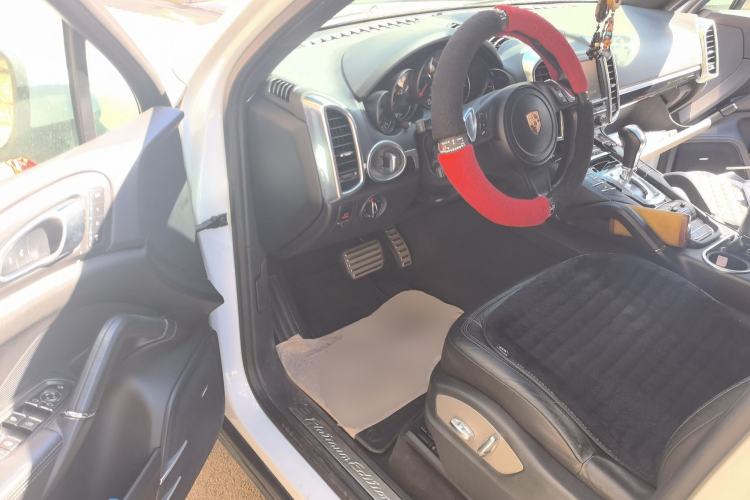 Used Porsche Cayenne 2014 Cayenne Platinum Edition 3.0T Driver Seat