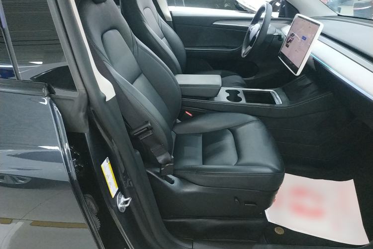 Used Tesla Model Y 2024 Rear-Wheel-Drive Version Right Front Seat