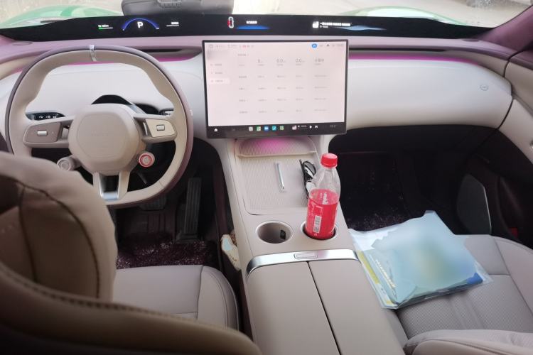 Used Xiaomi Auto YU7 2025 Ultra-Long Range High-Performance All-Wheel-Drive Max Edition
