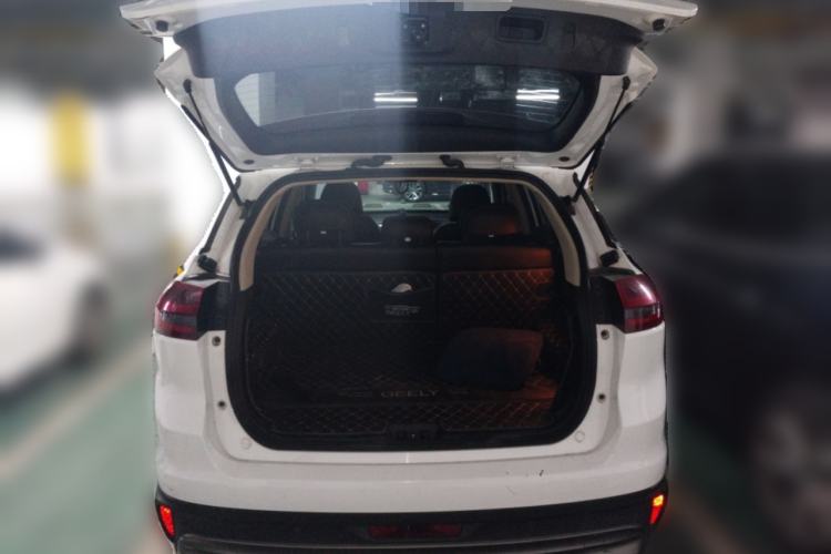 Used Geely Auto Emgrand X7 Sport 2018 1.8TD Automatic Two-Wheel Drive Smart Connect 4G Internet Edition
