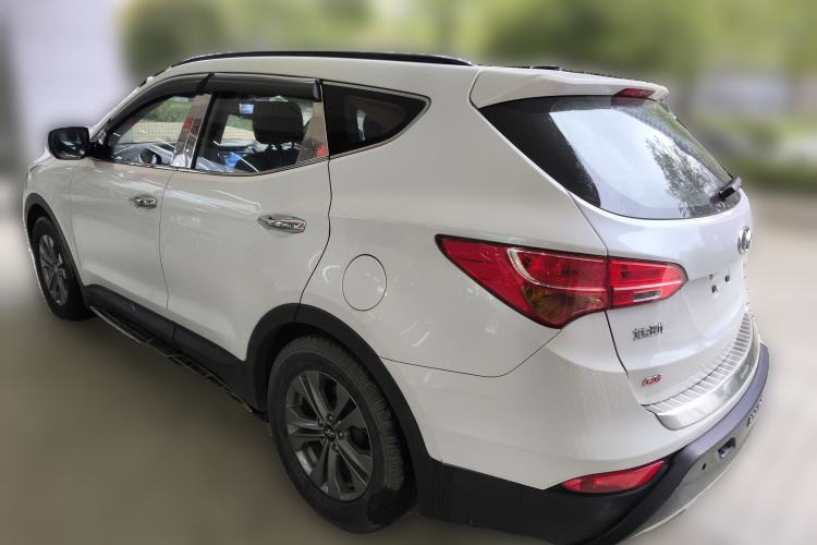 Used Hyundai Santa Fe 2015 2.4L Automatic Two-Wheel Drive Smart Version 5 Seats Rear Left 45 Deg