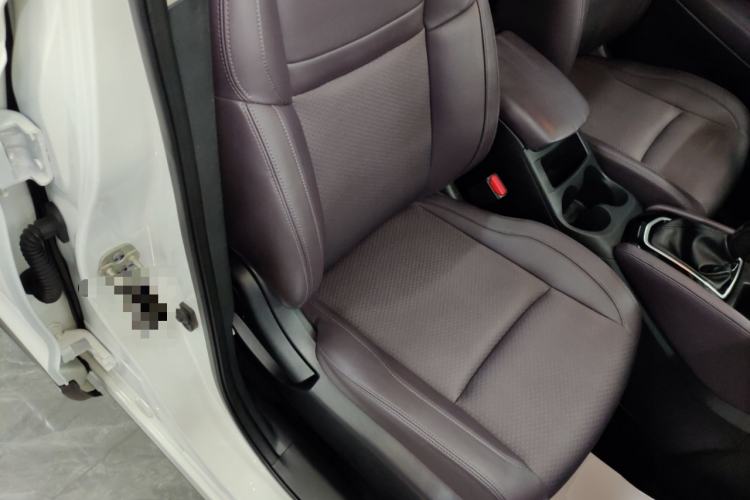 Used Nissan Qashqai 2019 2.0L CVT Luxury Edition Right Front Seat