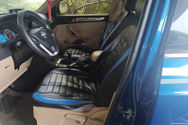 Used Brilliance V5 2012 1.5T Manual Two-Wheel Drive Luxury Version
