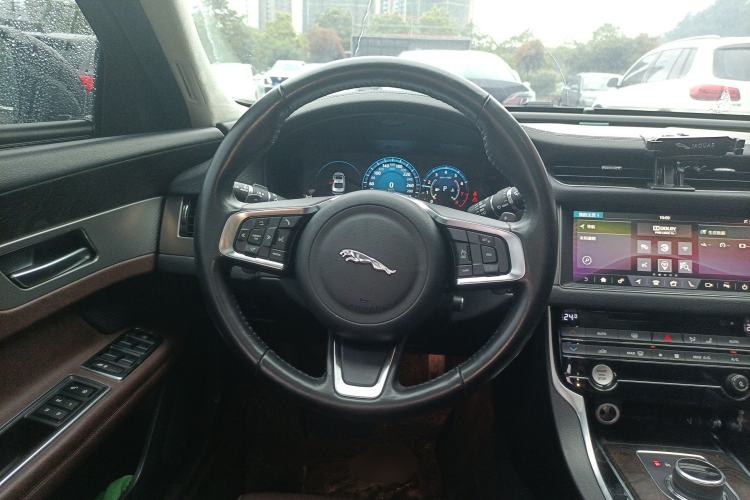 Used Jaguar XFL 2018 XFL 2.0T 250 PS Luxury Edition