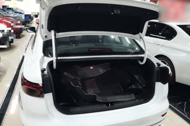 Used Geely Auto Emgrand 2025 4th Generation 1.5L CVT Longteng Edition
