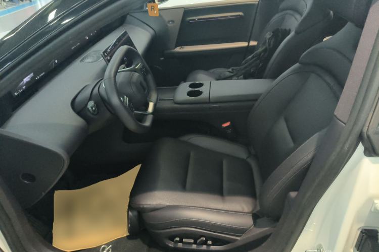 Used Avatr 06 2025 Ultra Pure Electric Edition Left Front Seat