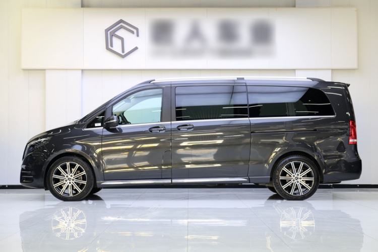 Used Mercedes-Benz V-Class 2022 V 260 L Long-wheelbase Luxury Edition