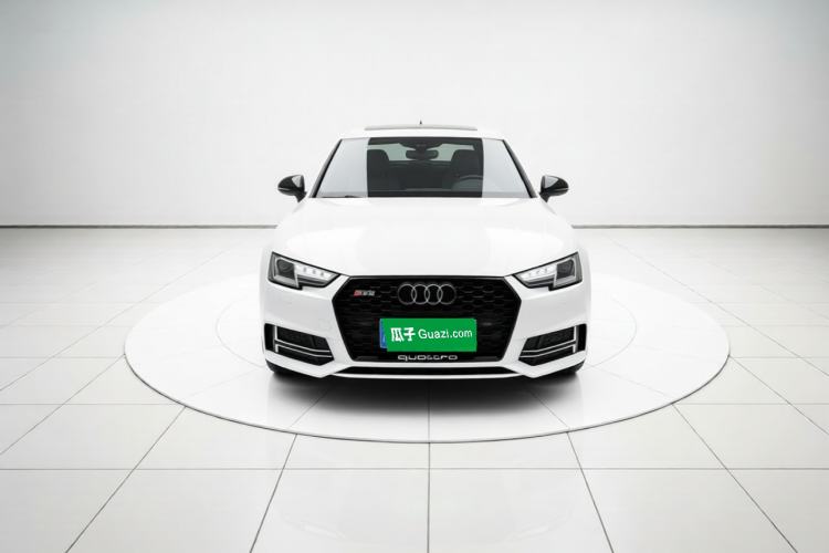 Used Audi A4L 2019 40 TFSI Ambition China VI Front
