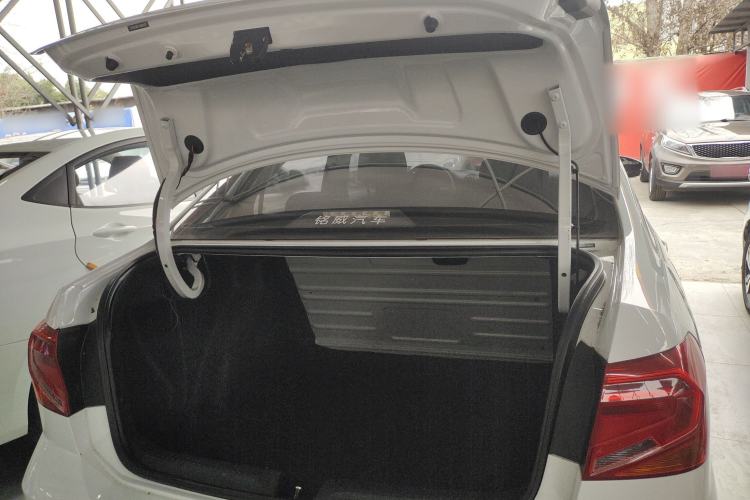 Used Volkswagen Jetta 2017 1.4L Manual Fashion Edition
