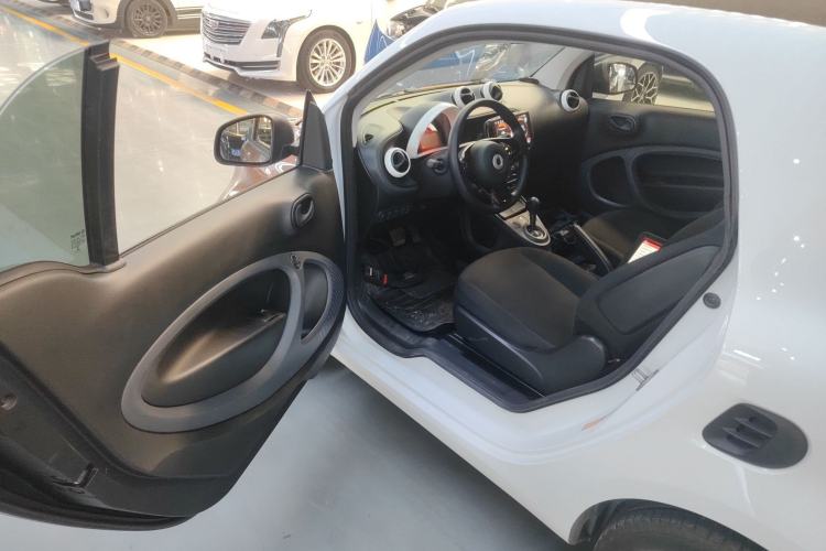 Used smart fortwo 2018 1.0L 52kW Hardtop Dynamic Version China V