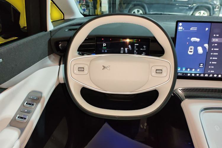 Used XPeng X9 2024 610 Long-Range Pro Steering Wheel