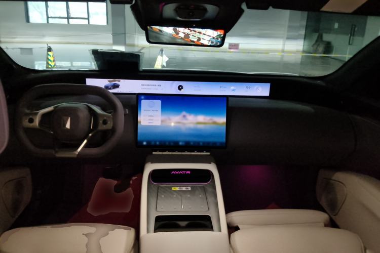 Used Avatr 12 2025 Ultra Extended-Range Edition Center Console