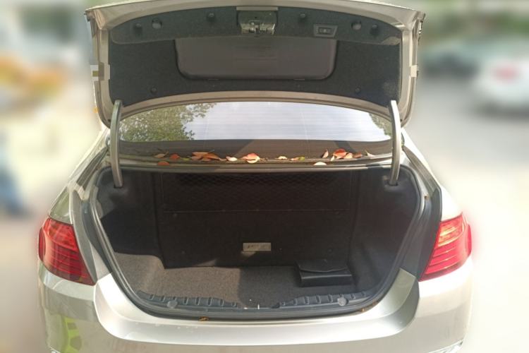 Used BMW 5 Series New Energy 2015 530Le Trunk