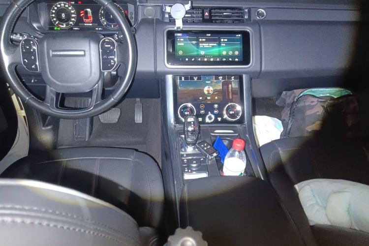 Used Land Rover Range Sport 2019 3.0 SC V6 Special Edition Center Console