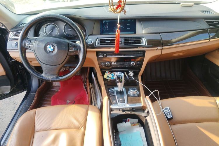 Used BMW 7 Series 2011 730Li Elegant Model Center Console