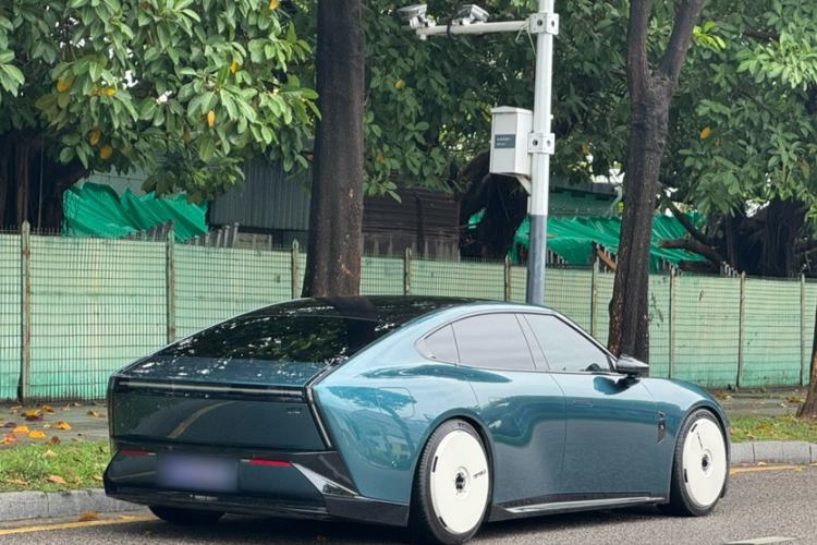 Used XPeng P7 2025 Model—750 All-Wheel-Drive High-Performance Ultra