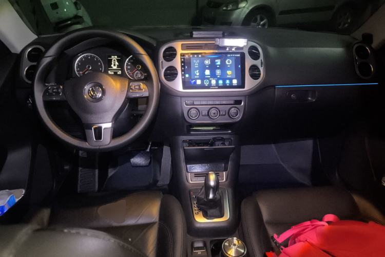 Used Volkswagen Tiguan 2015 1.8TSI Automatic All-Wheel Drive Comfort Edition Center Console