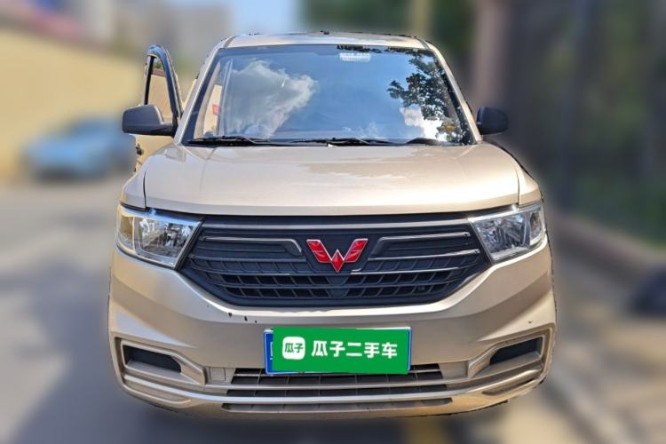 Used Wuling Hongguang V 2022 1.5L Jingqu Edition Electric-Assist LAR