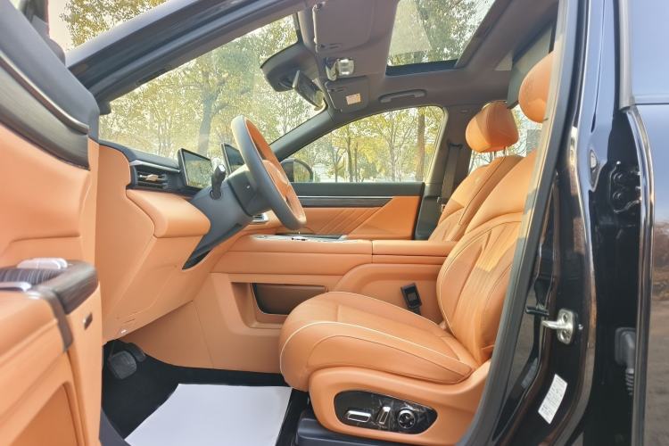 Used Dongfeng eπ eπ008 2025 210Max Range-Extended Version 5 Seats
