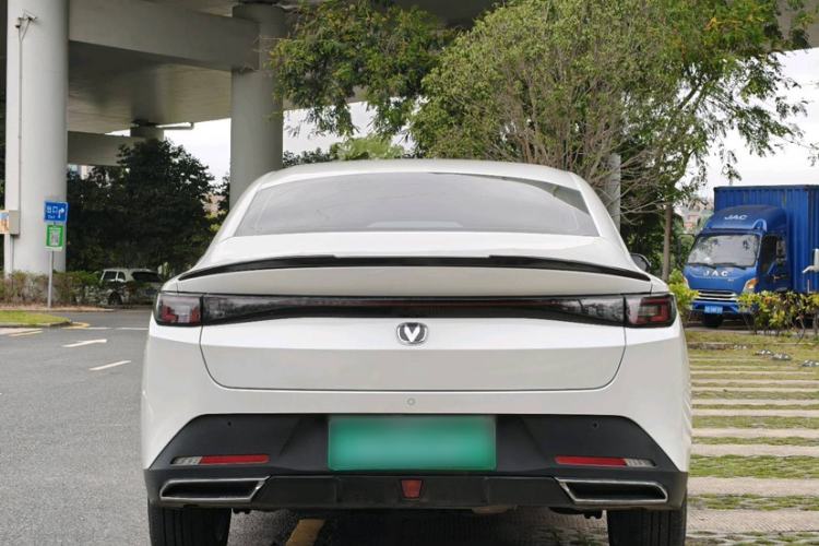 Used CHANGAN Eado PHEV 2025 Smart New Blue Whale 145KM High-Energy Edition
