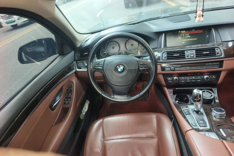 Used BMW 5 Series 2014 530Li Leading Model
