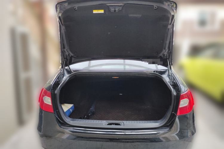 Used Hongqi H7 2015 1.8T Luxury Model Trunk