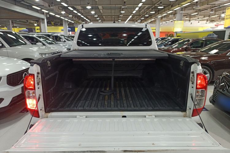 Used Nissan Navara 2017 2.5L Automatic 2WD Luxury Edition QR25
